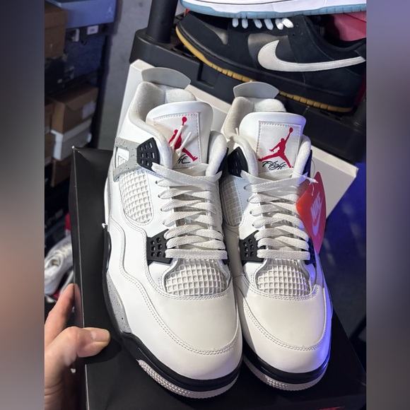 AIR JORDAN 4 RETRO OG 'WHITE CEMENT' - 13M - Picture 4 of 6